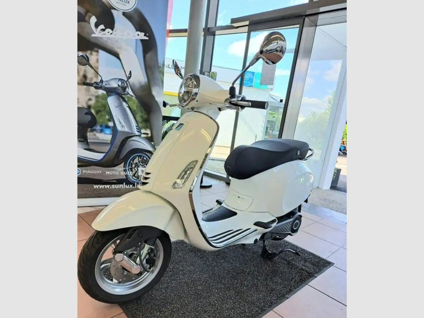 Vespa Elettrica Primavera White - 1