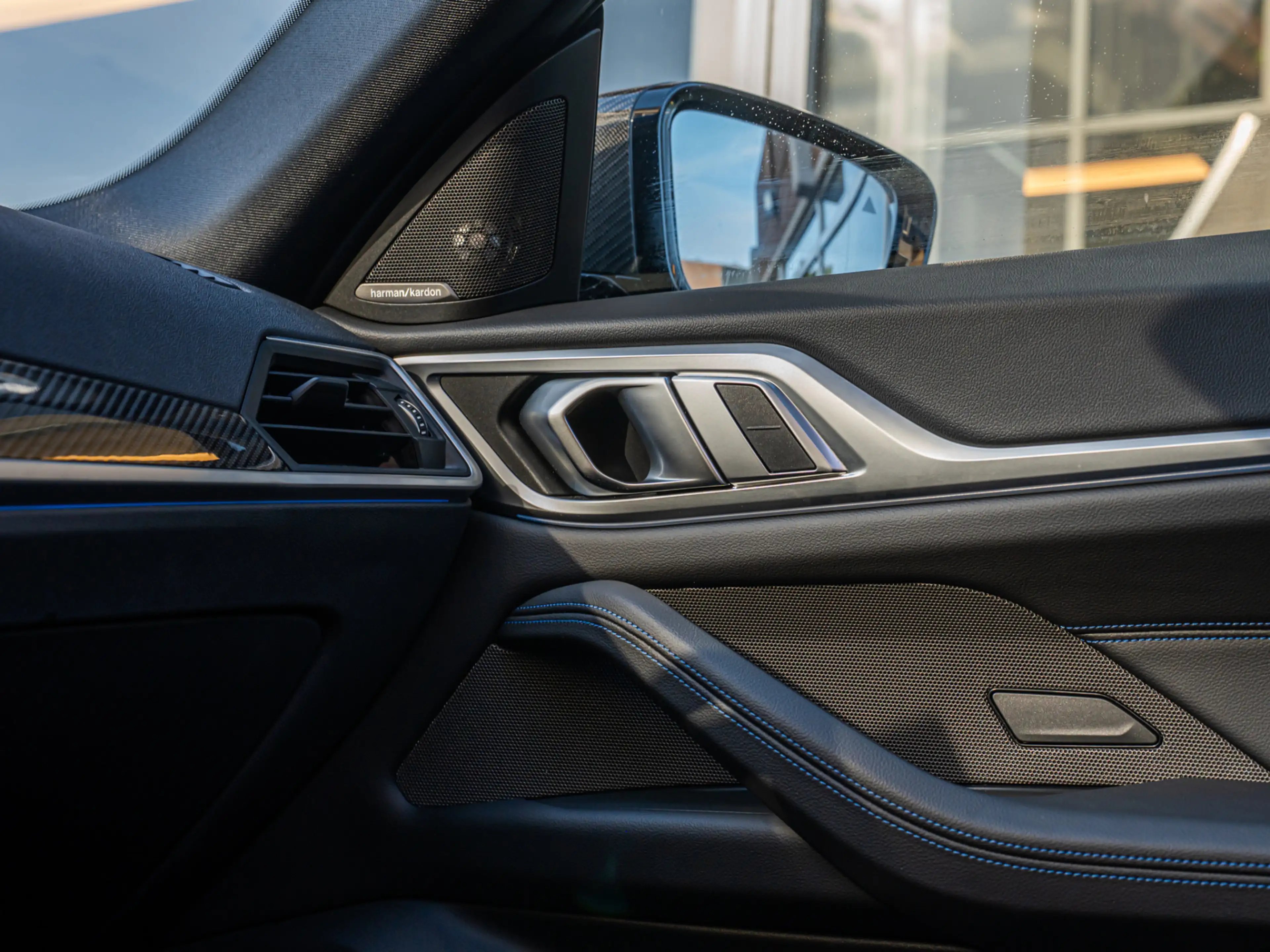 BMW i4 eDrive40 High Exe 84 kWh M-Sport PANO HUD CAMERA H — photo 28