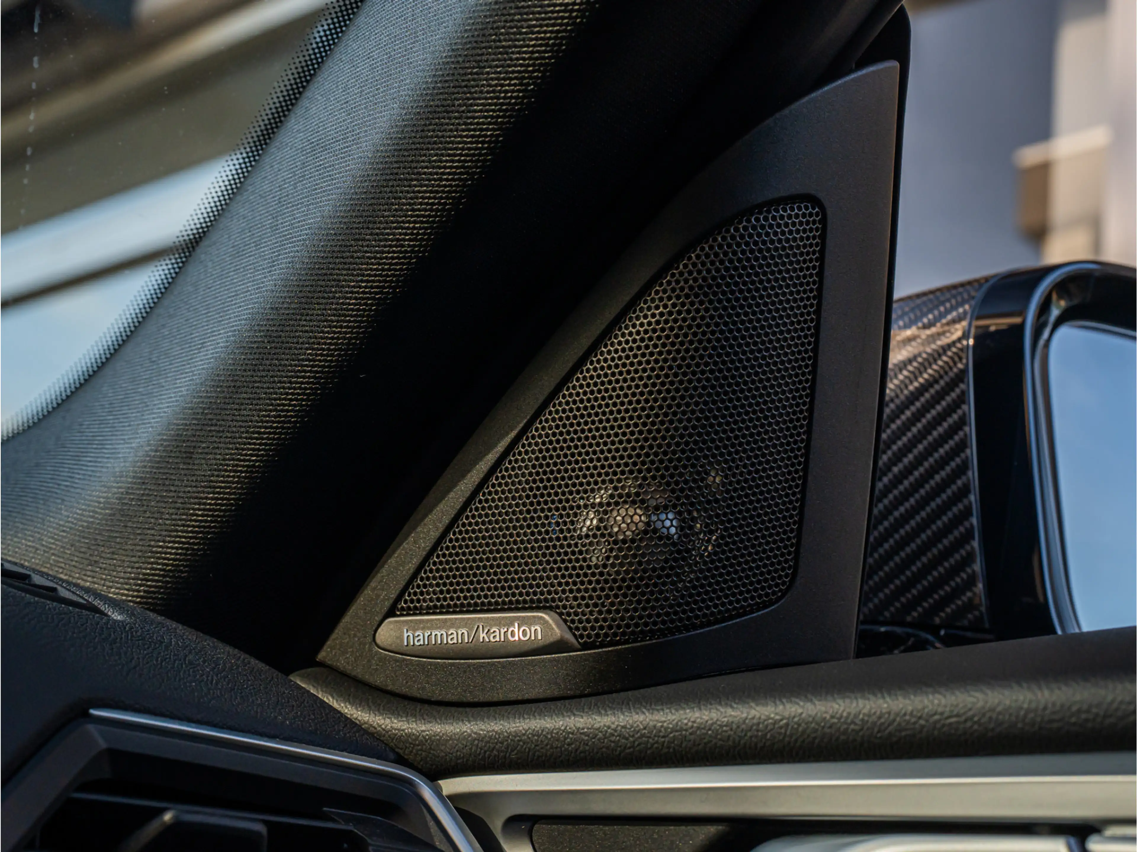 BMW i4 eDrive40 High Exe 84 kWh M-Sport PANO HUD CAMERA H — photo 9