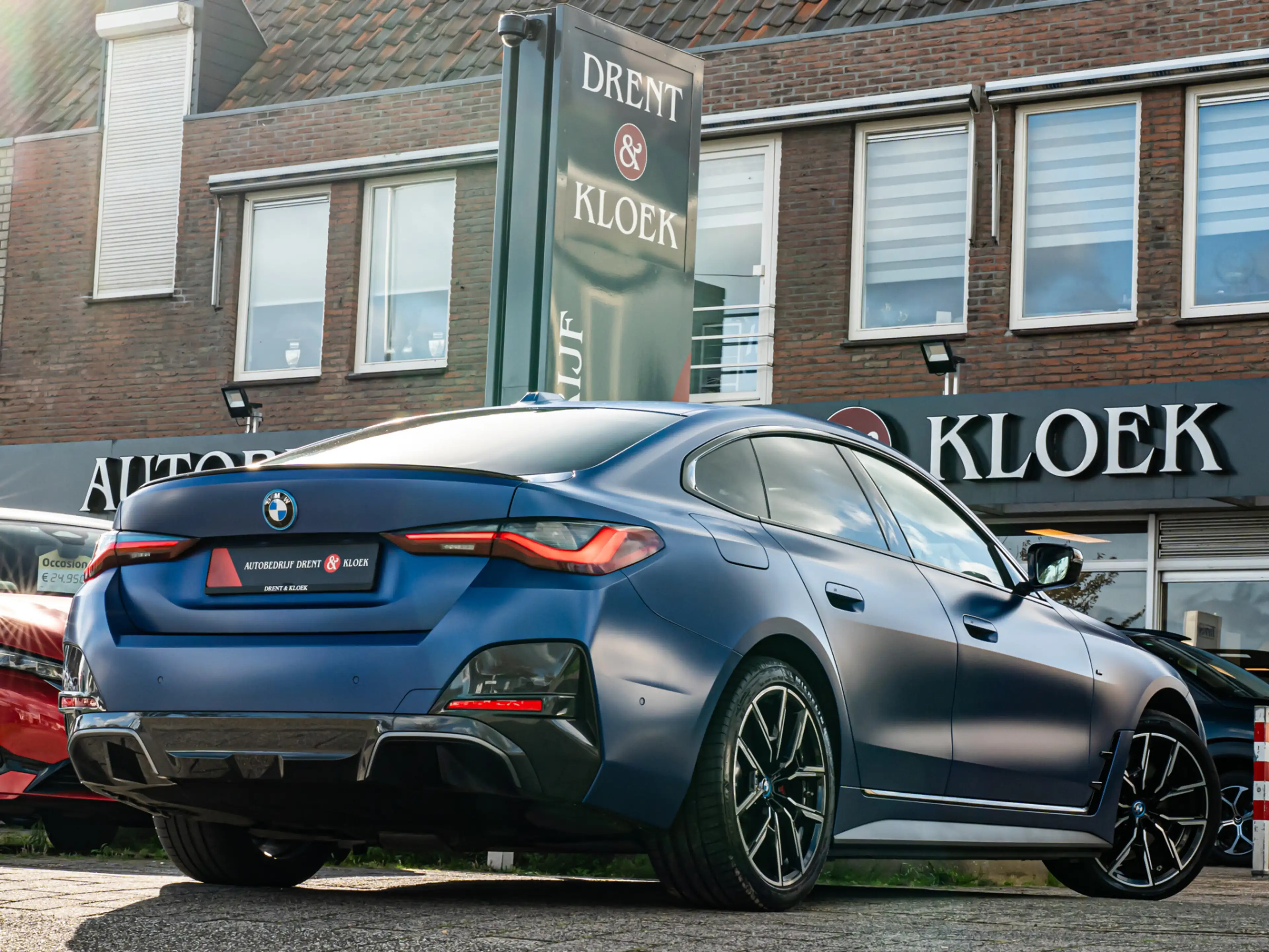 BMW i4 eDrive40 High Exe 84 kWh M-Sport PANO HUD CAMERA H — photo 20