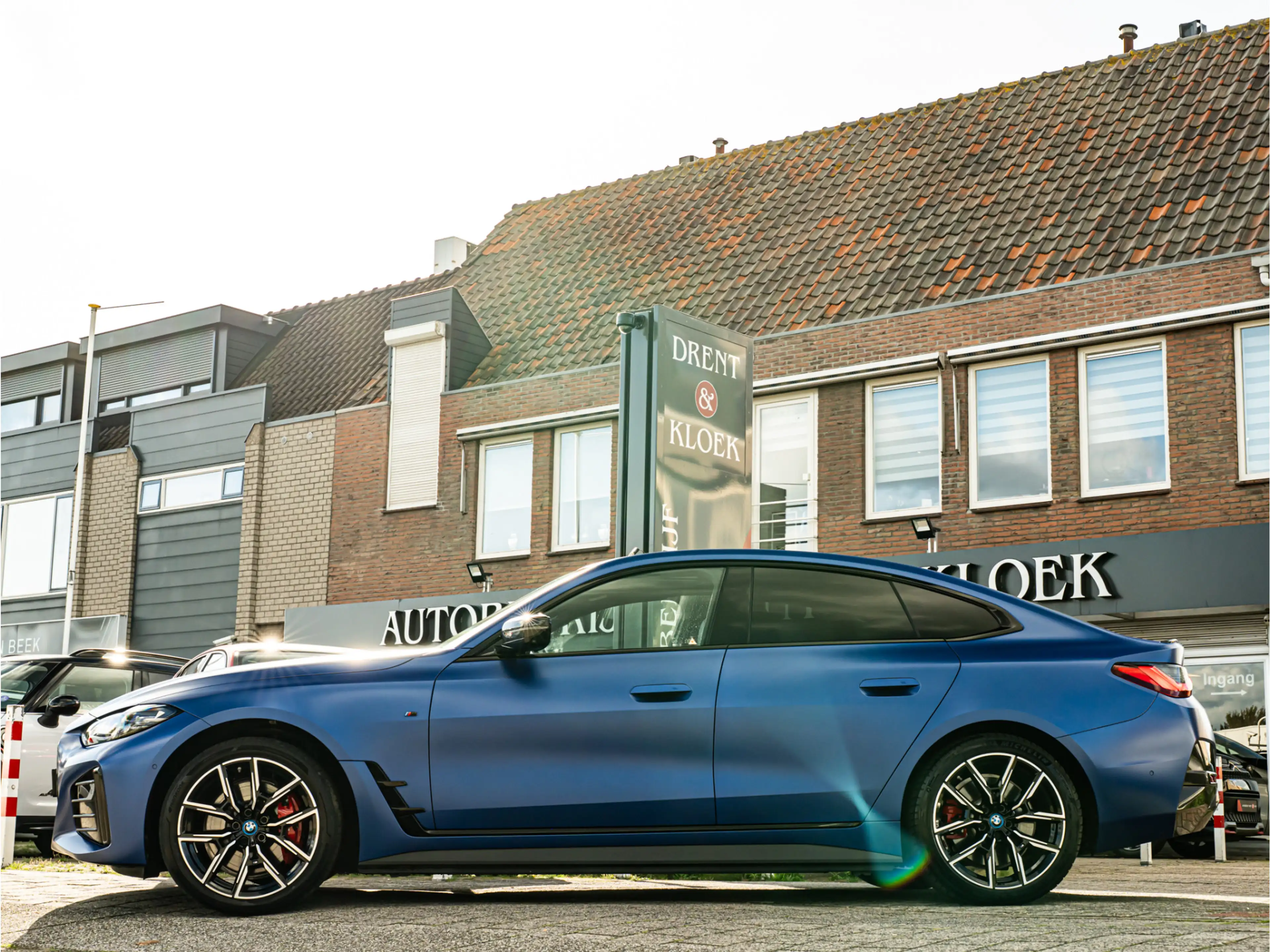 BMW i4 eDrive40 High Exe 84 kWh M-Sport PANO HUD CAMERA H — photo 22