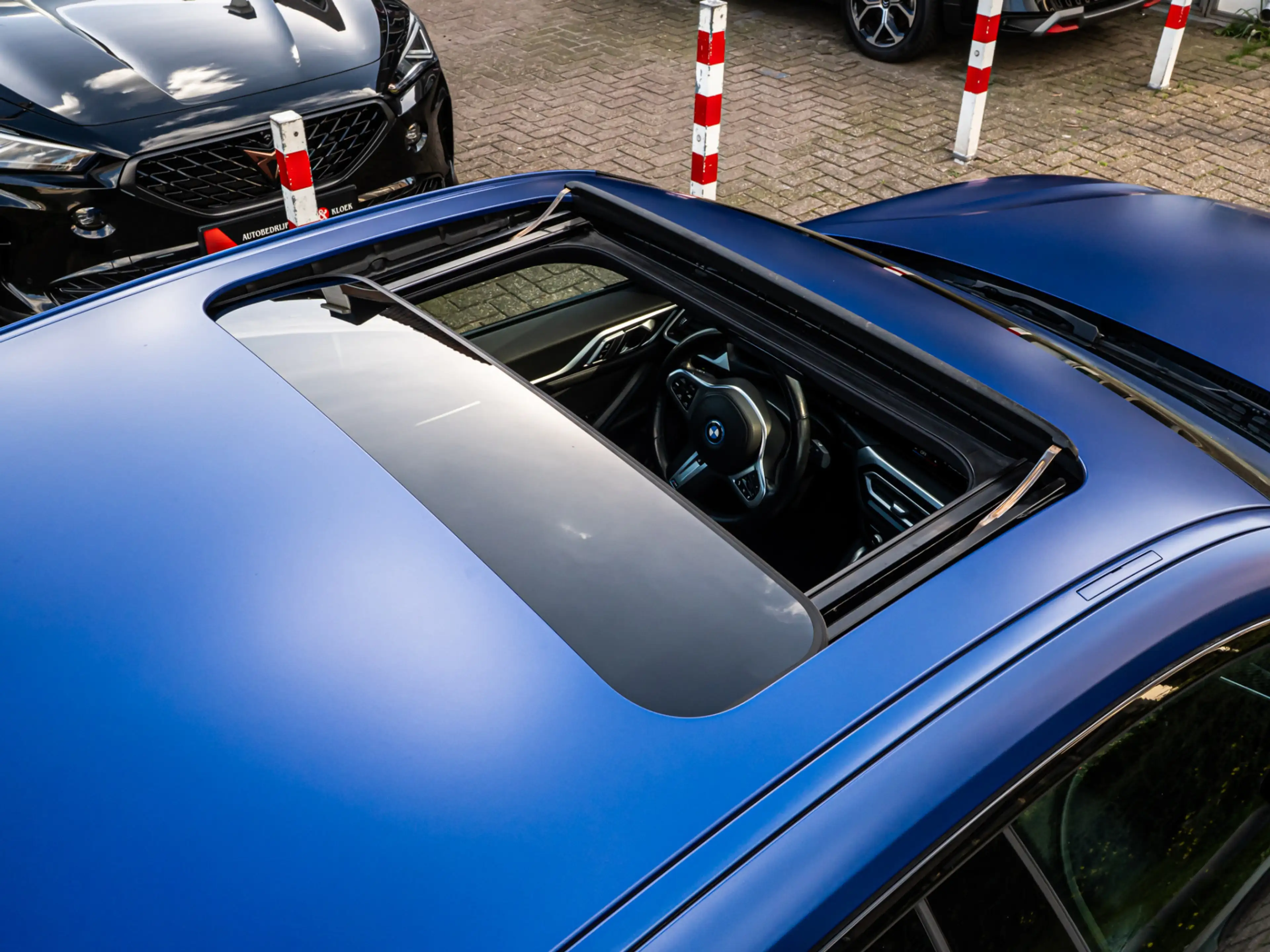 BMW i4 eDrive40 High Exe 84 kWh M-Sport PANO HUD CAMERA H — photo 6