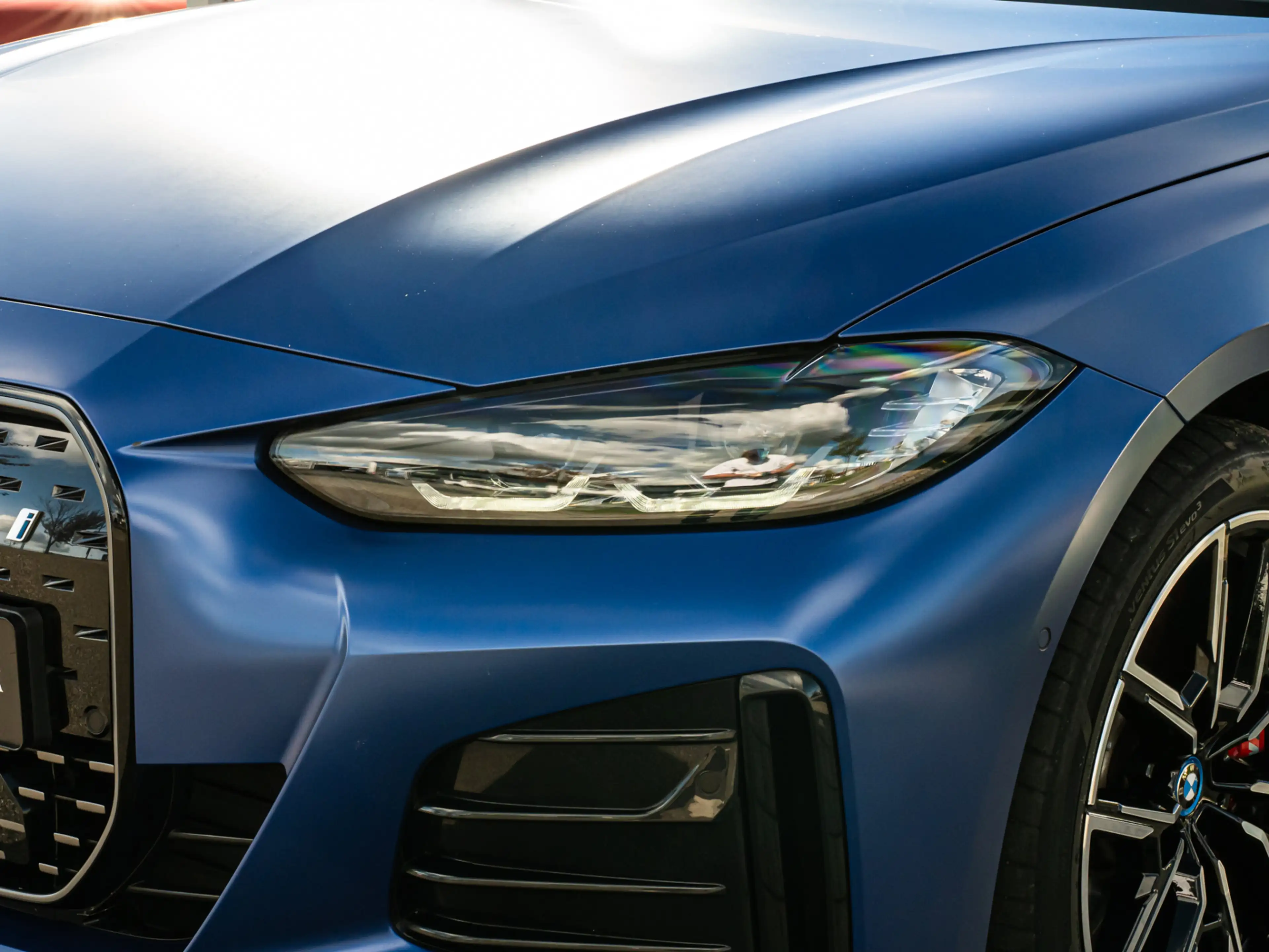 BMW i4 eDrive40 High Exe 84 kWh M-Sport PANO HUD CAMERA H — photo 27