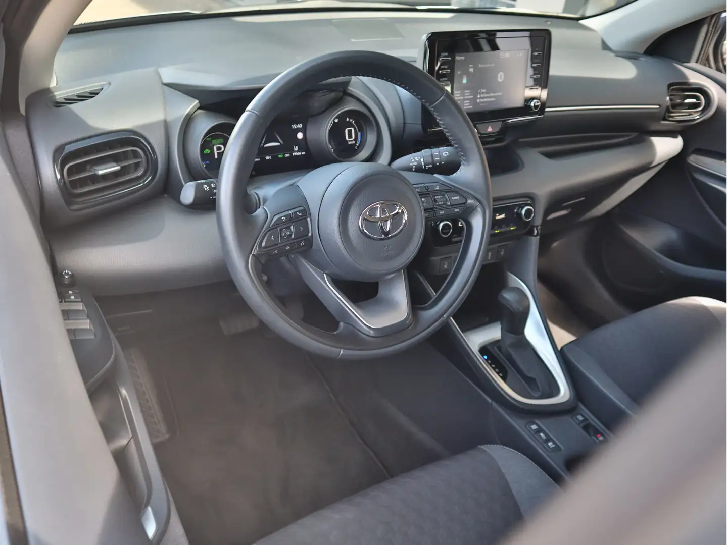 Toyota Yaris 1.5 Hybrid Dynamic Adaptieve Cruise Control | Came Grijs - 2