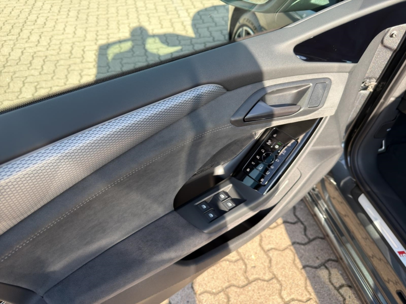 Audi A6 Avant S line business performance 270 kW — photo 11