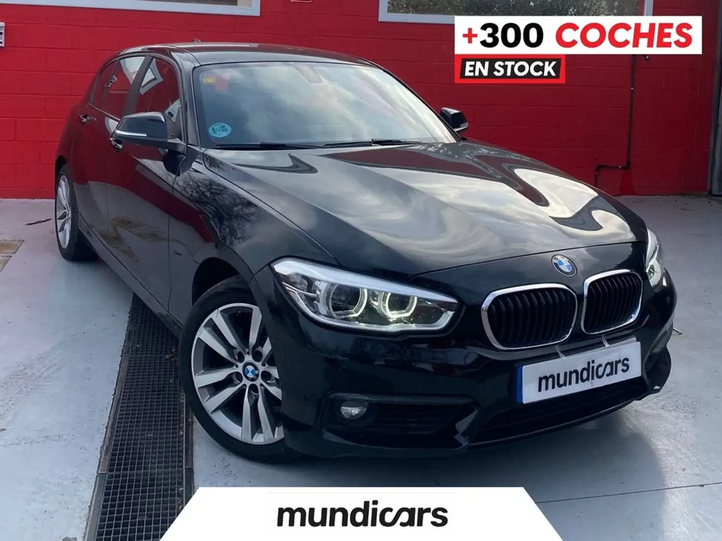 BMW 116 118i Schwarz - 1
