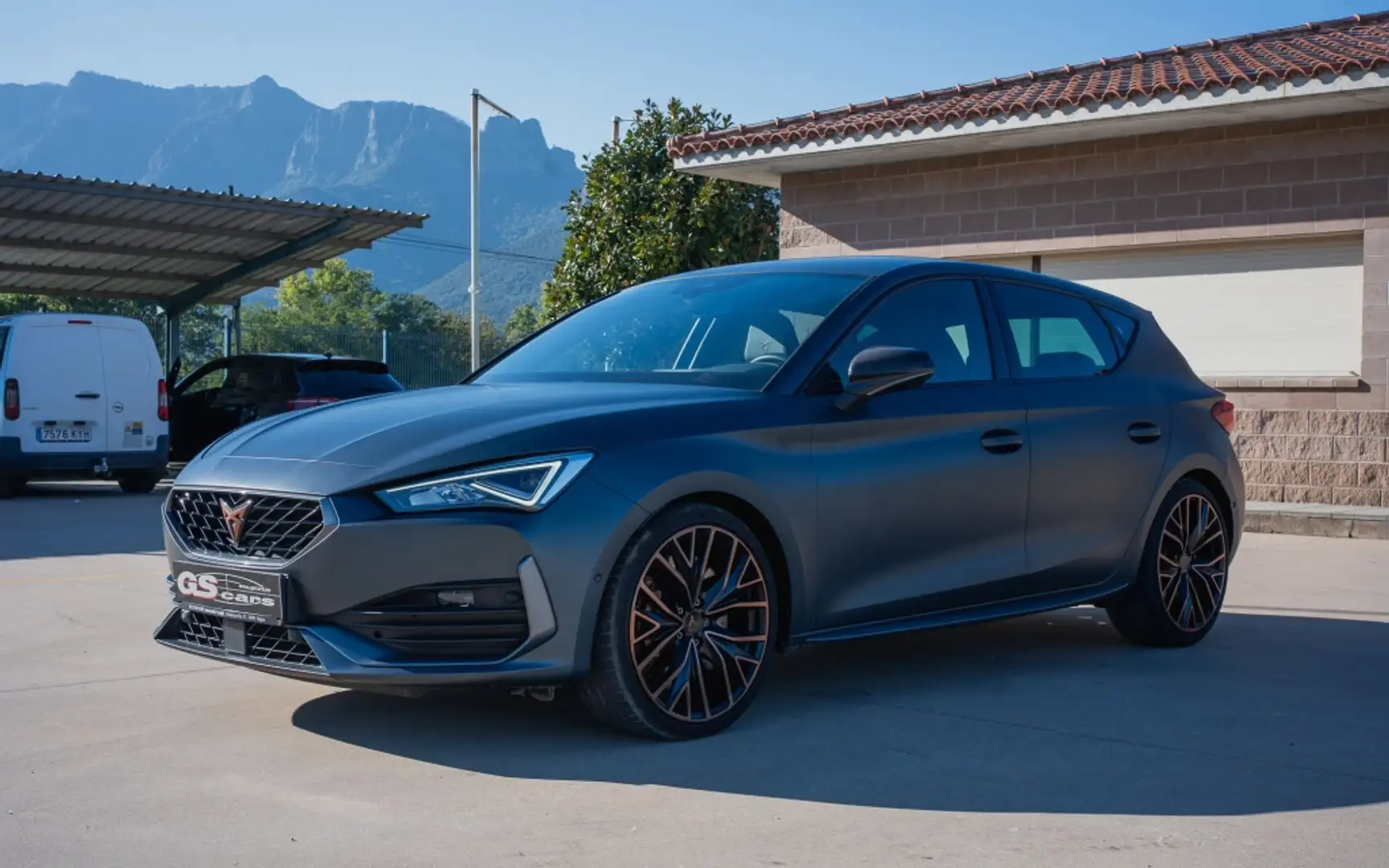 CUPRA Leon 2.0 TSI VZ CUP DSG 221Kw Gris - 1