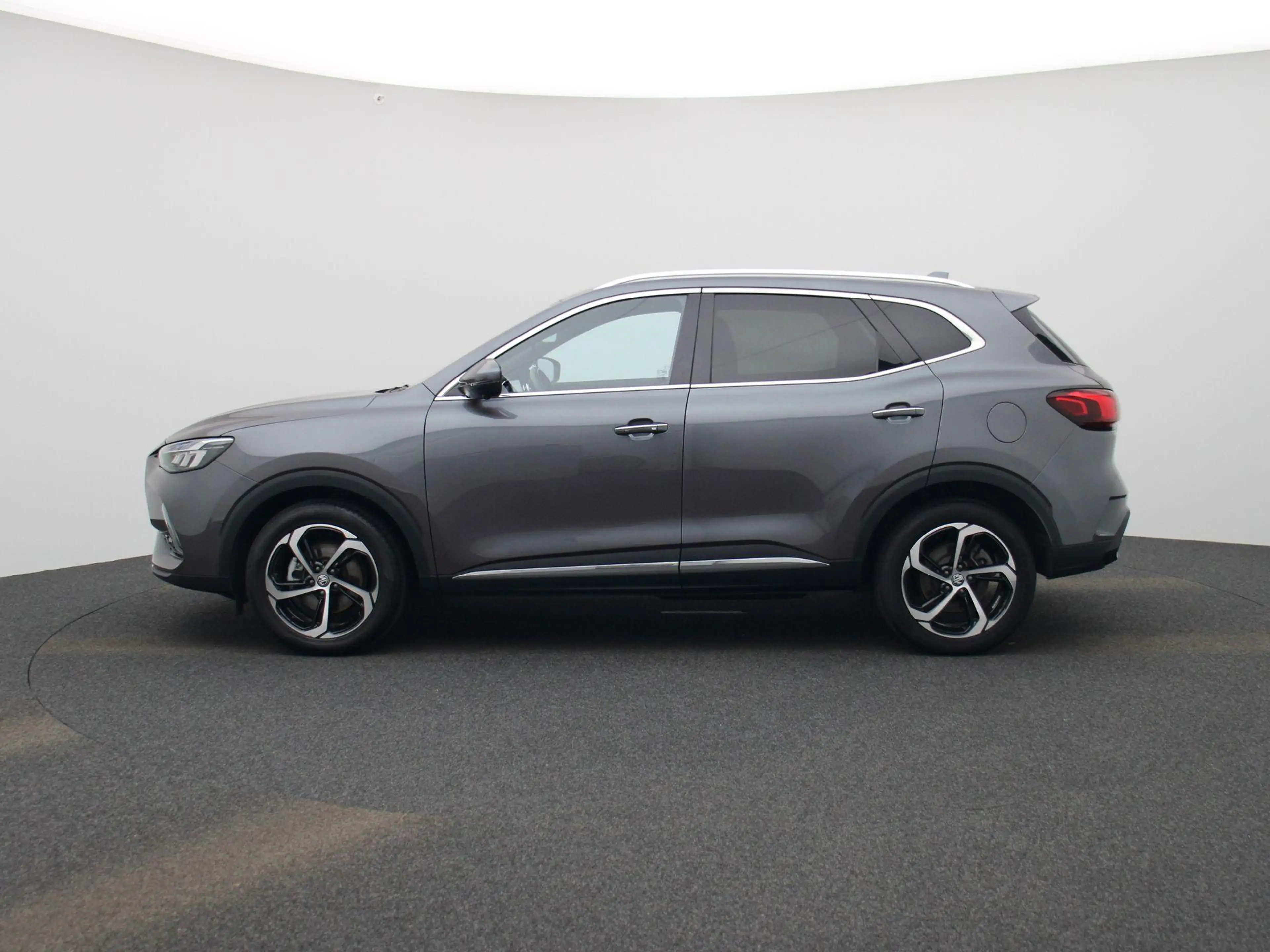 MG EHS 1.5 TGDI PHEV Aut. Luxury | Leder | Panoramadak | — photo 5
