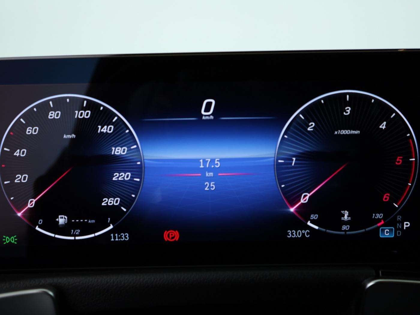 Mercedes-Benz GLB 200