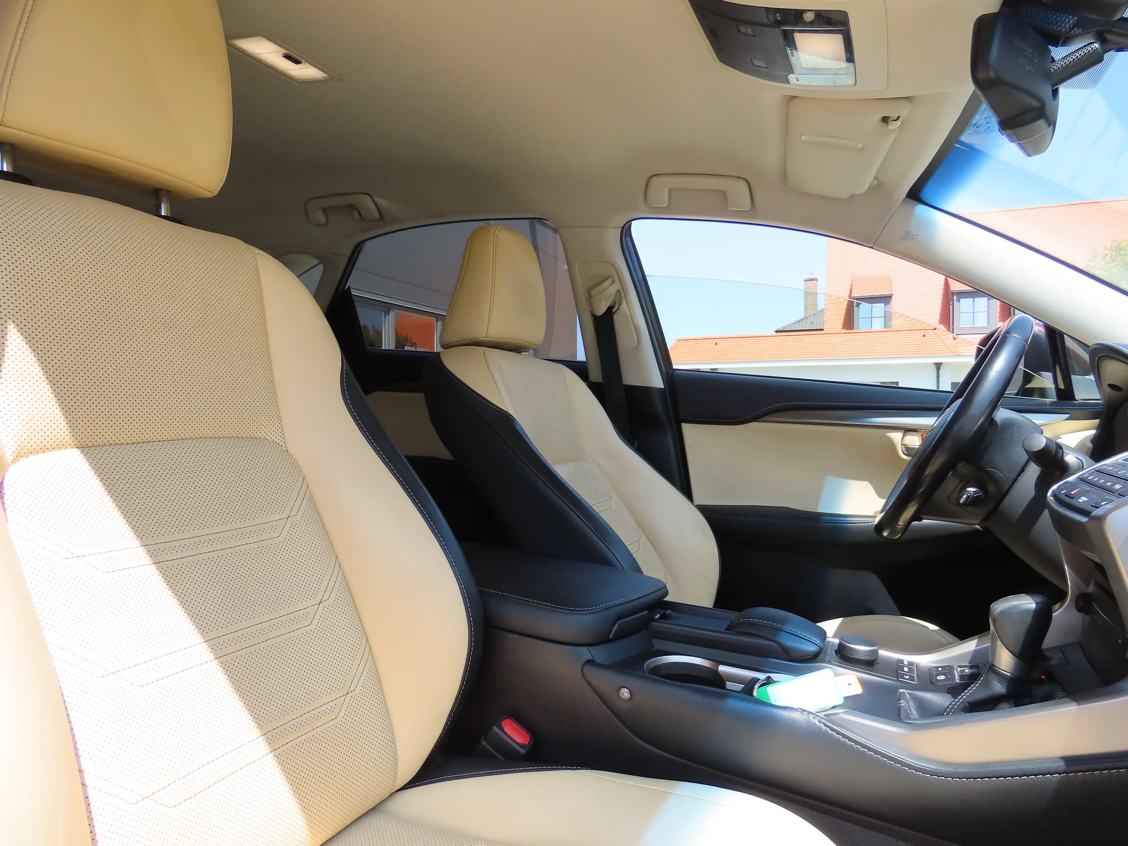 Lexus NX 300h 2.5i AWD Executive Line E-CVT — photo 7