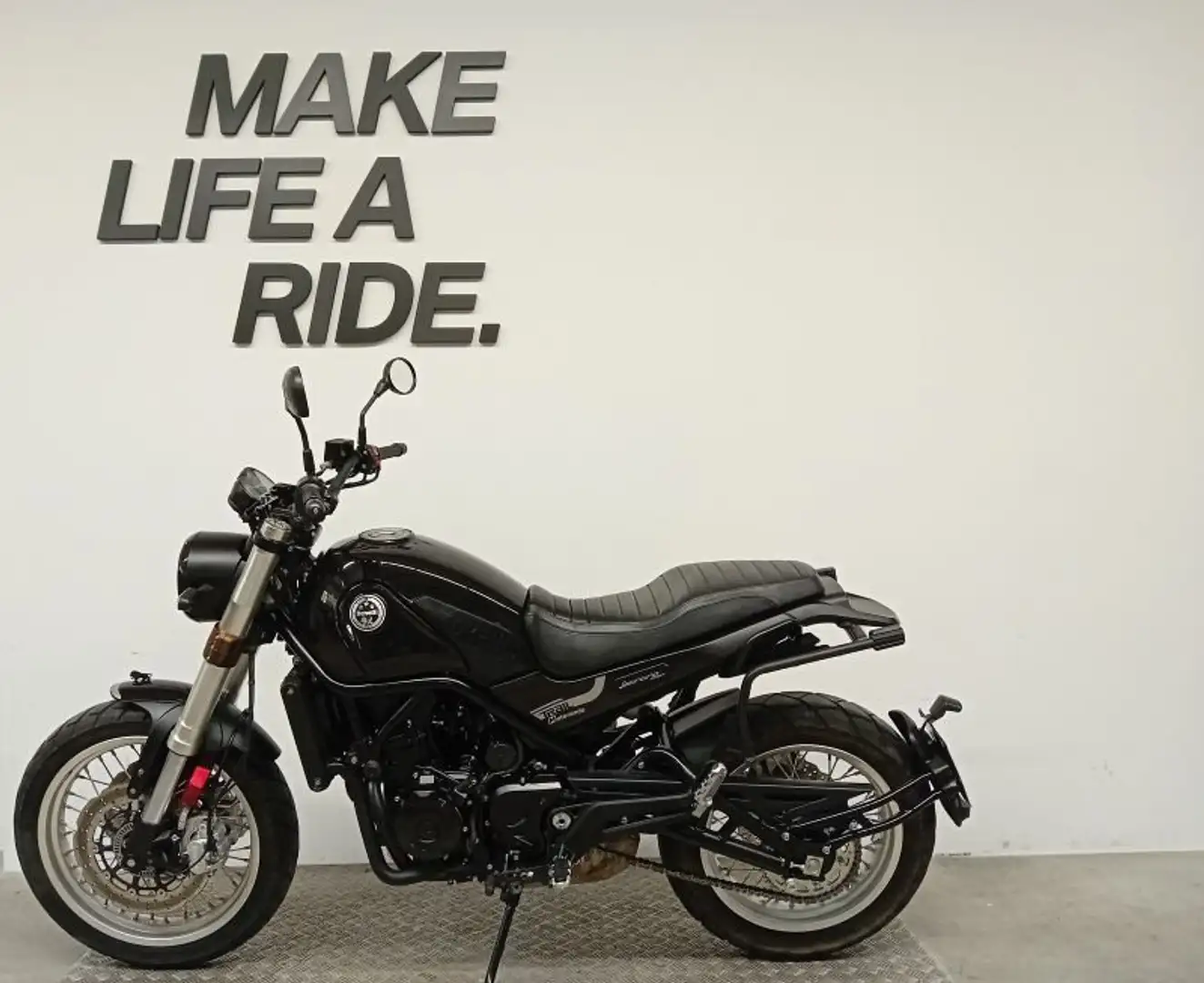 Benelli Leoncino 500 TRAIL Noir - 2