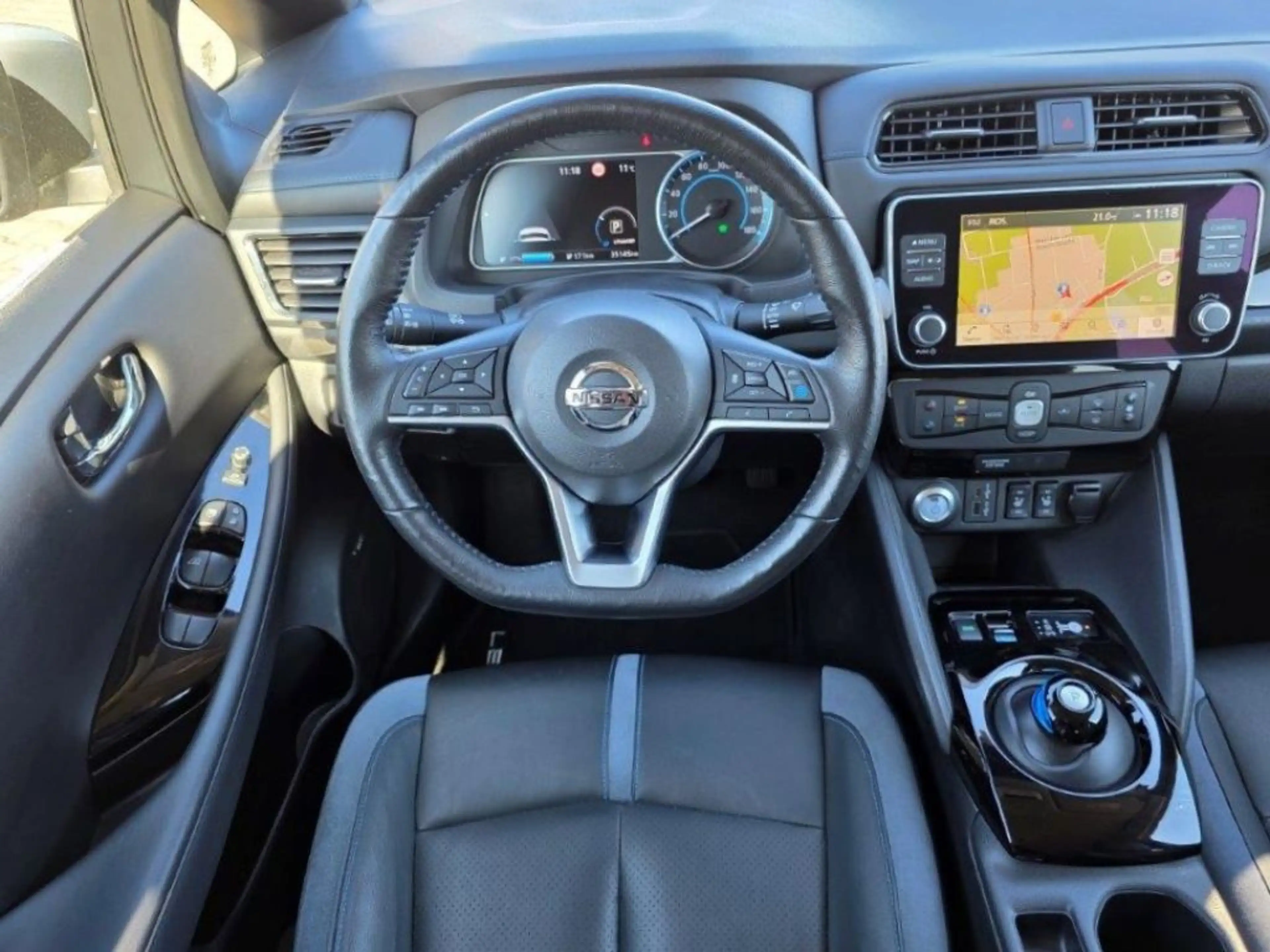 Nissan Leaf 40 kWh Tekna — photo 12