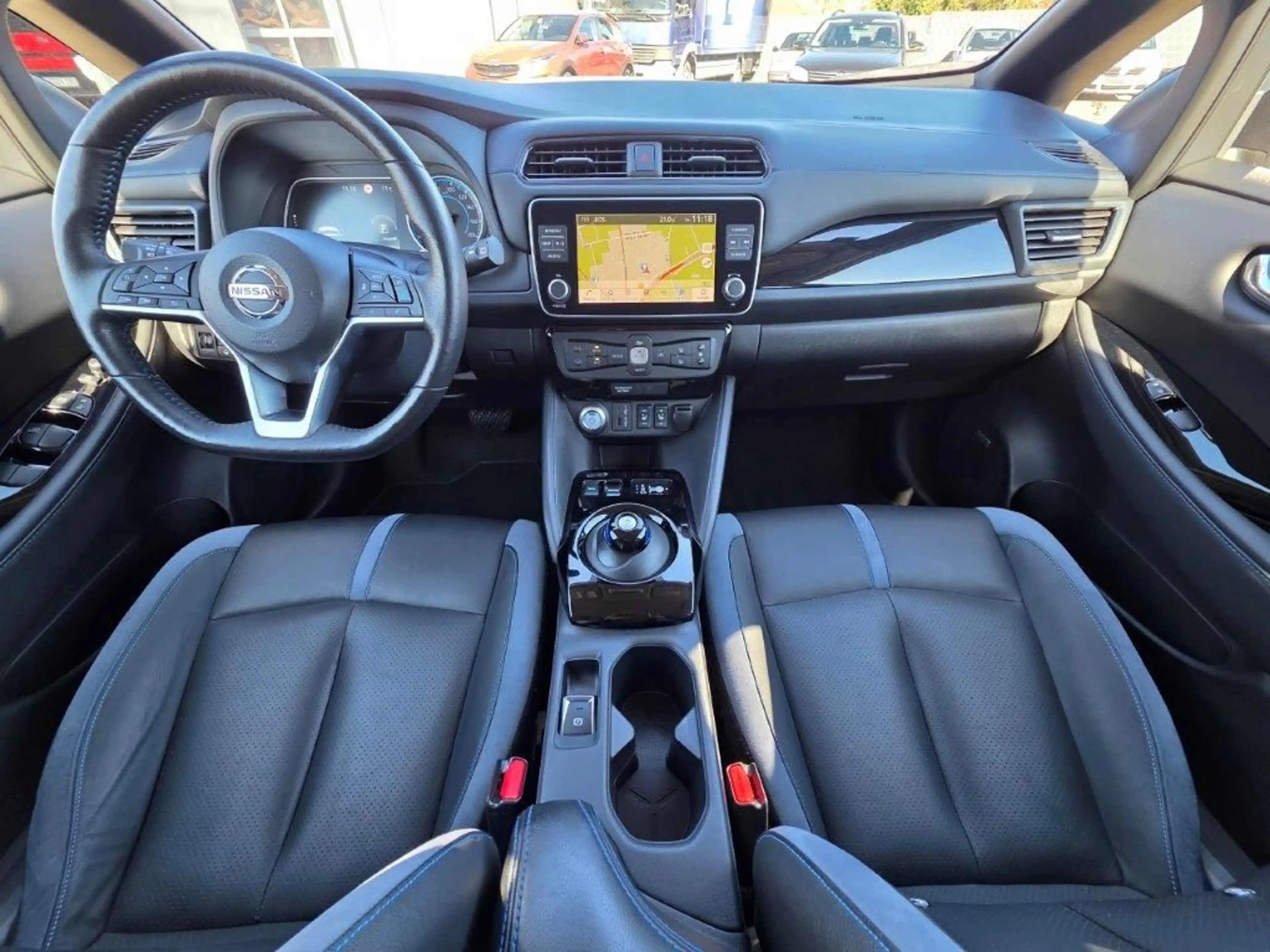 Nissan Leaf 40 kWh Tekna — photo 11