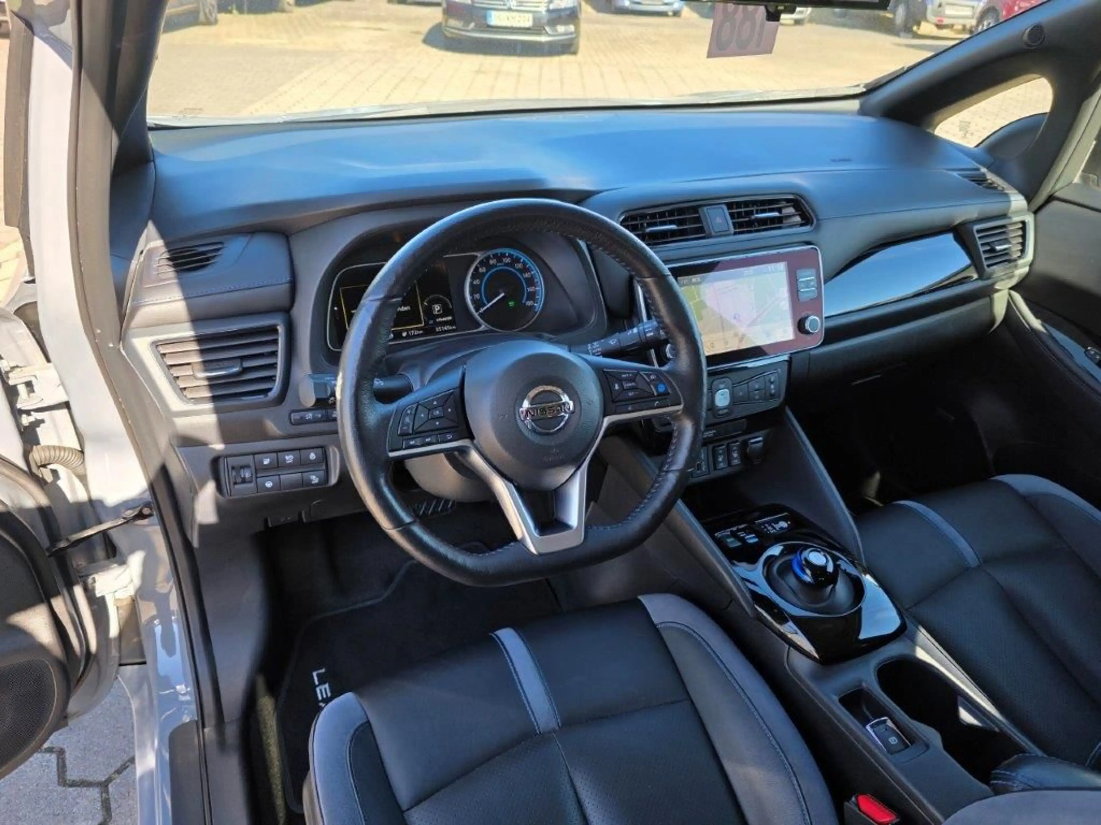 Nissan Leaf 40 kWh Tekna — photo 9