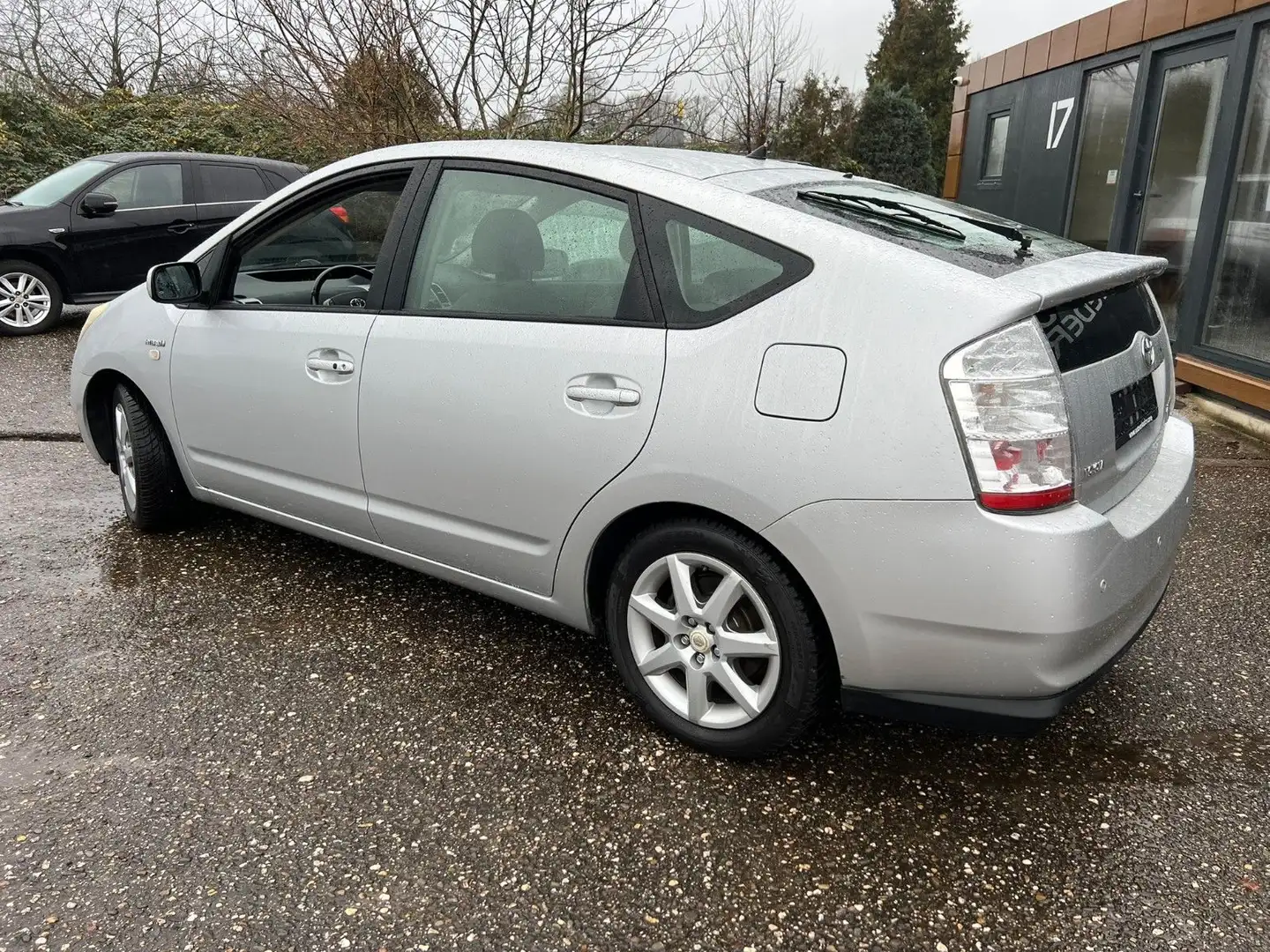 Toyota Prius Sol Hybrid Synergy Drive Automatik KLIMA* TEMPOMAT srebrna - 2