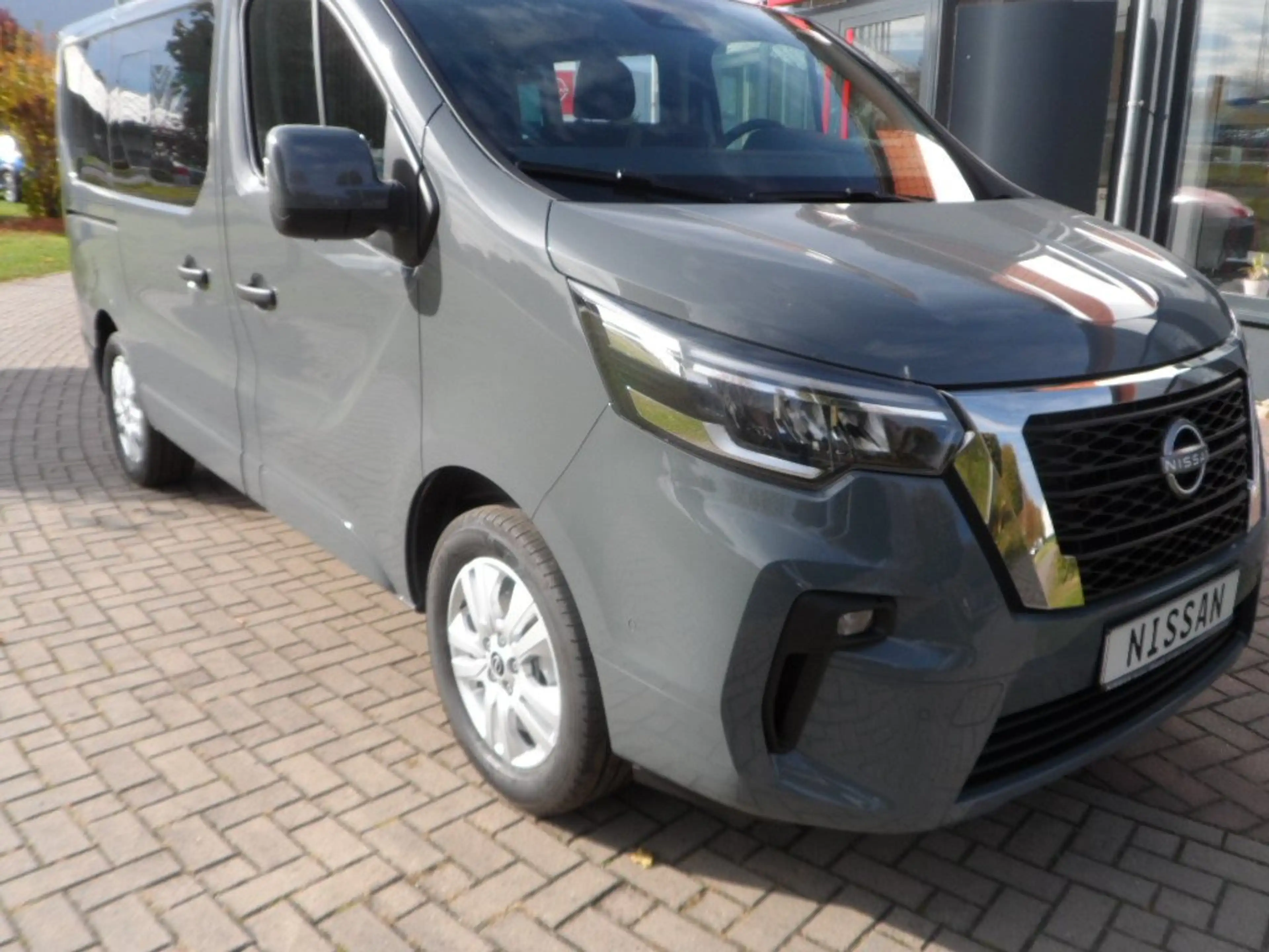 Nissan Primastar L1H1 2,8t Tekna Design HK — photo 3