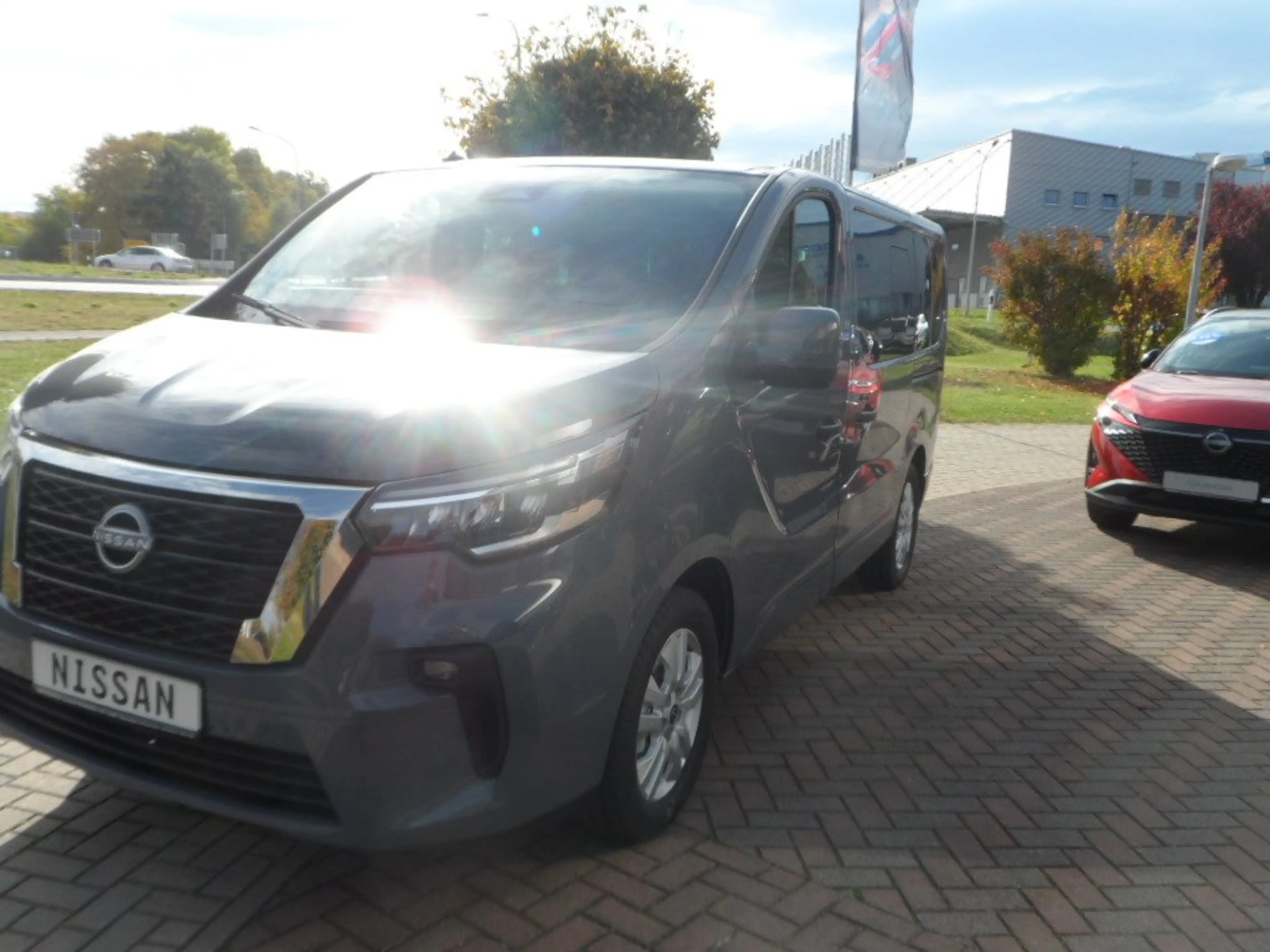 Nissan Primastar L1H1 2,8t Tekna Design HK — photo 5