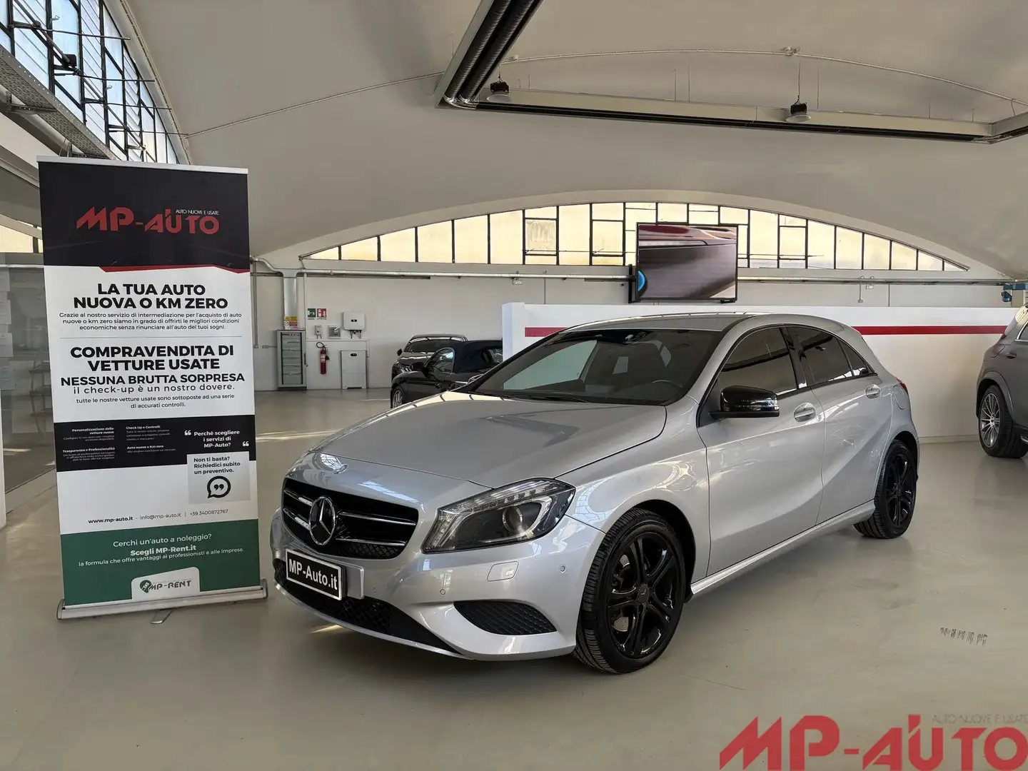Mercedes-Benz A 250 A 250 4Matic Automatic Sport Zilver - 1