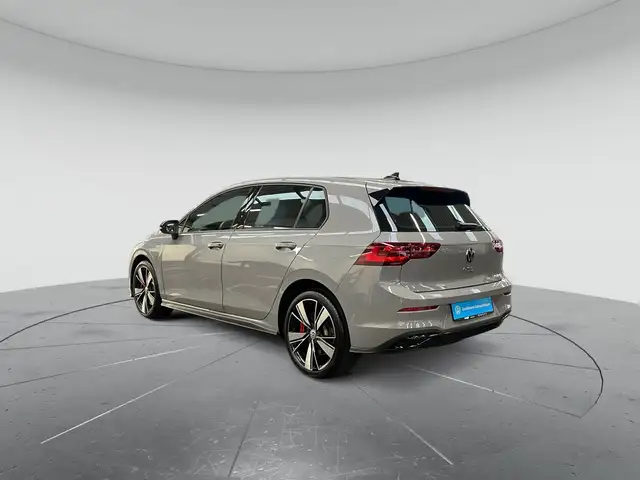 Volkswagen Golf view 4