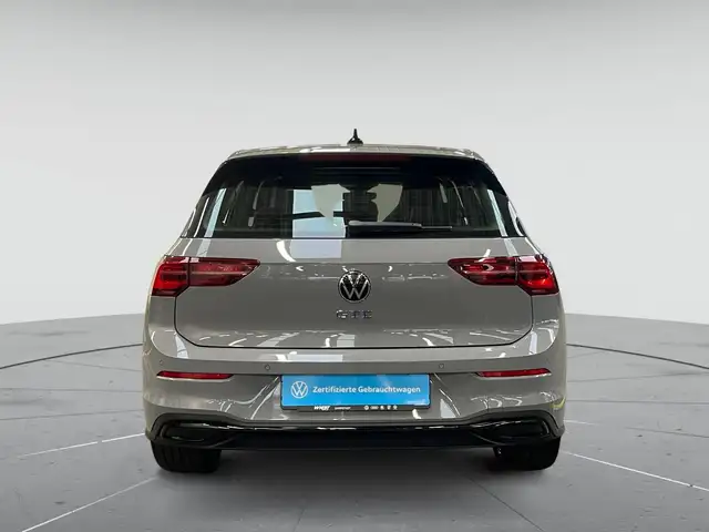 Volkswagen Golf view 6