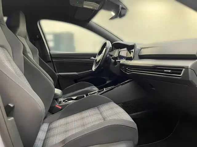 Volkswagen Golf view 10