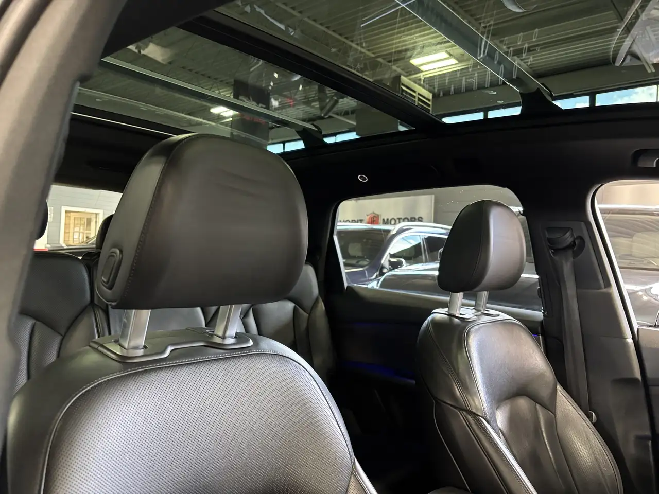 Audi Q7 снимка Audi Q7
