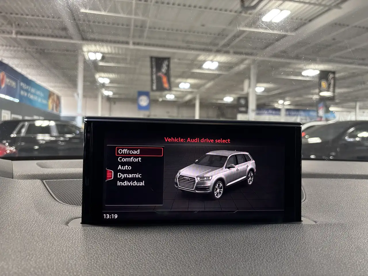 Audi Q7 снимка Audi Q7