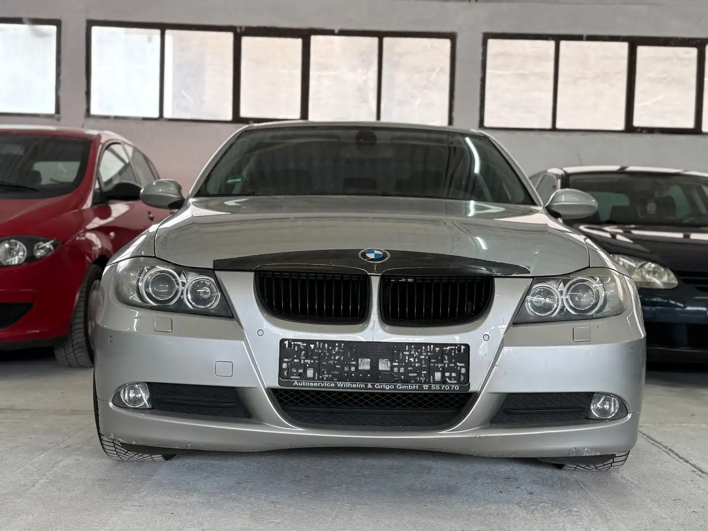 BMW 318 Baureihe 3 Lim. 318i*TÜV*SCHNITZER* Plateado - 2