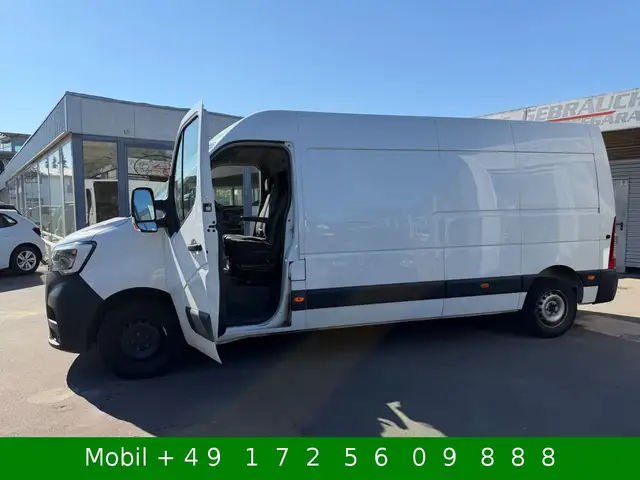 Renault Master view 2