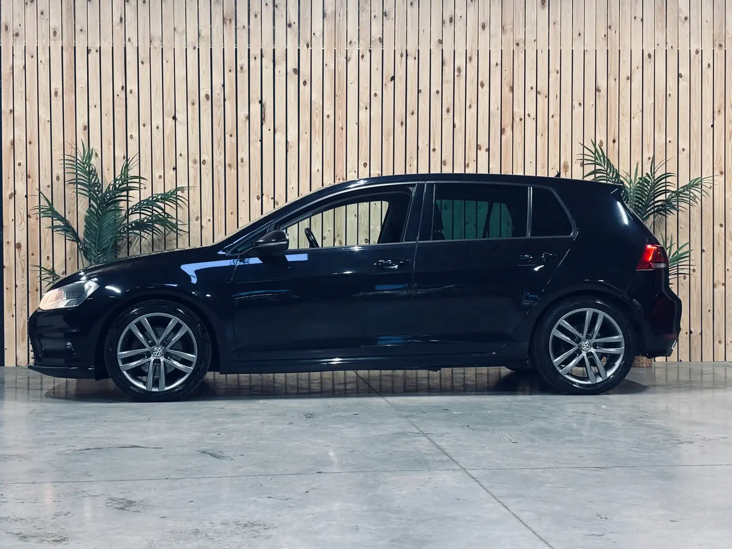 Volkswagen Golf Golf 1.4 TSI R LINE Schwarz - 2