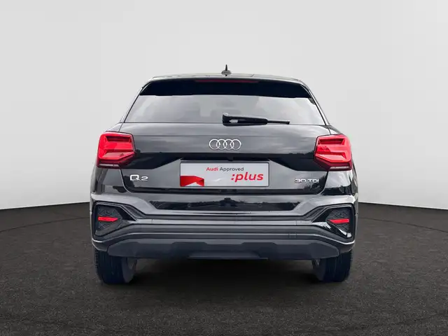 Audi Q2 view 6