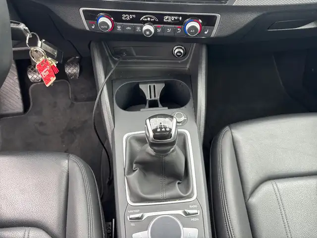 Audi Q2 view 10