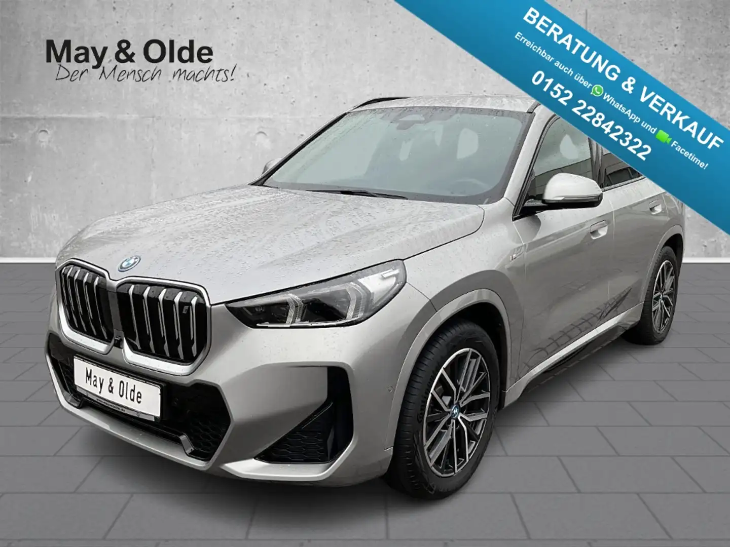 BMW iX1 30 xDrive M Sport HUD Navi Leder H/K 360 Kamera LE Silber - 1