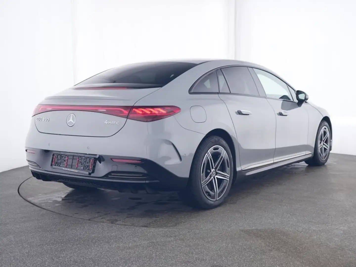 Mercedes-Benz EQE 350 4M AMG Night Premium Hyper AHK 360° Memo Grau - 2
