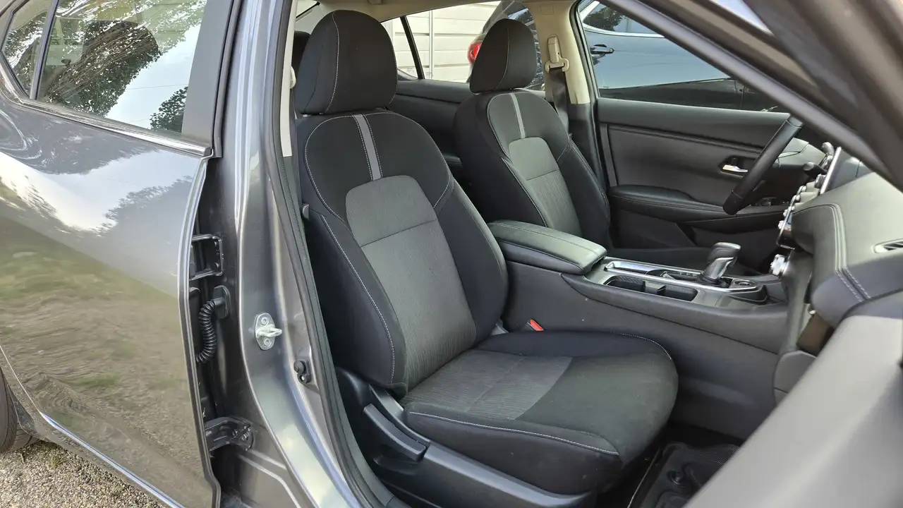 Nissan Sentra снимка Nissan Sentra