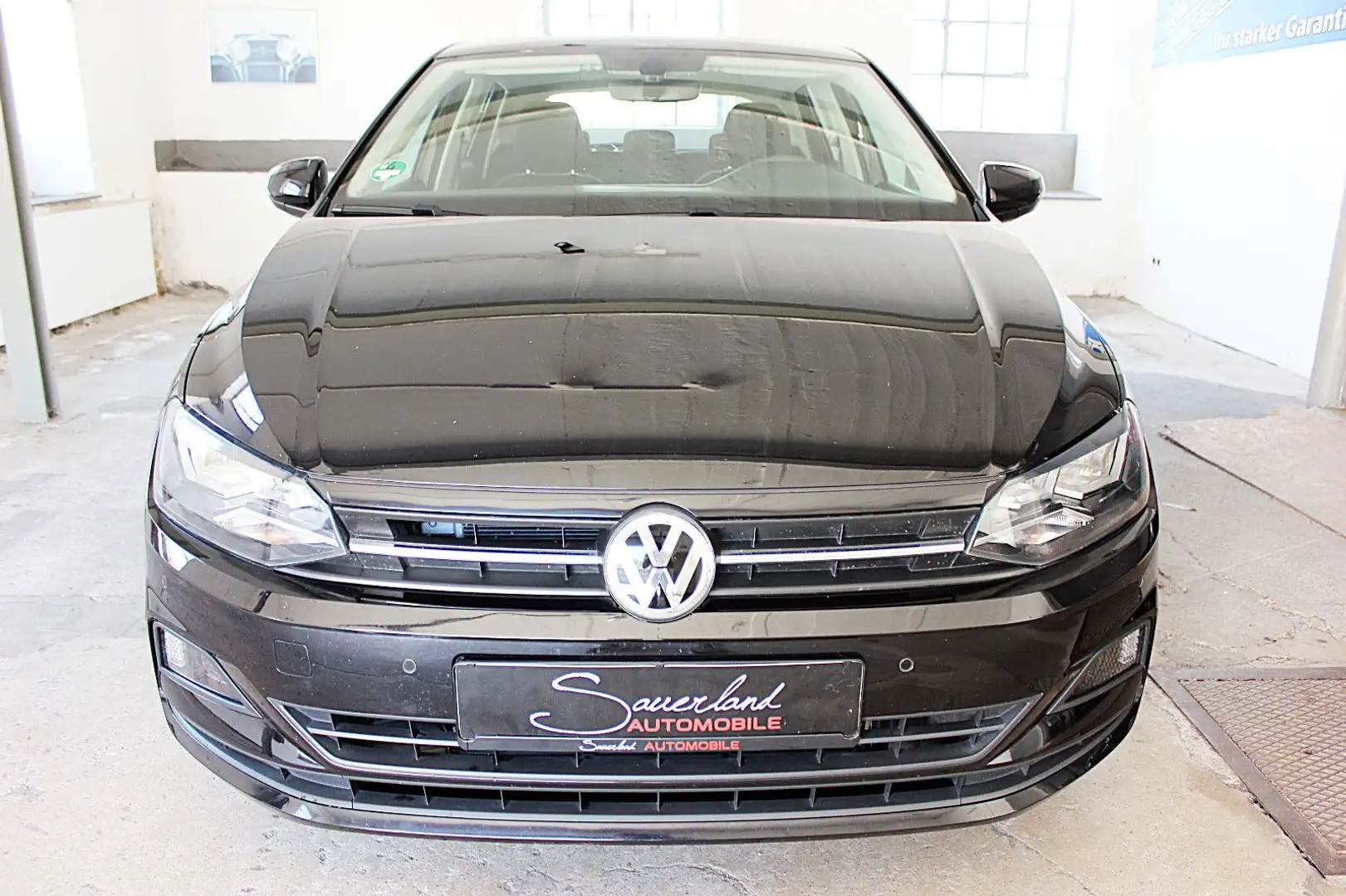 Volkswagen Polo VI Comfortline NAVI PDC SHZ Bluetooth Schwarz - 2