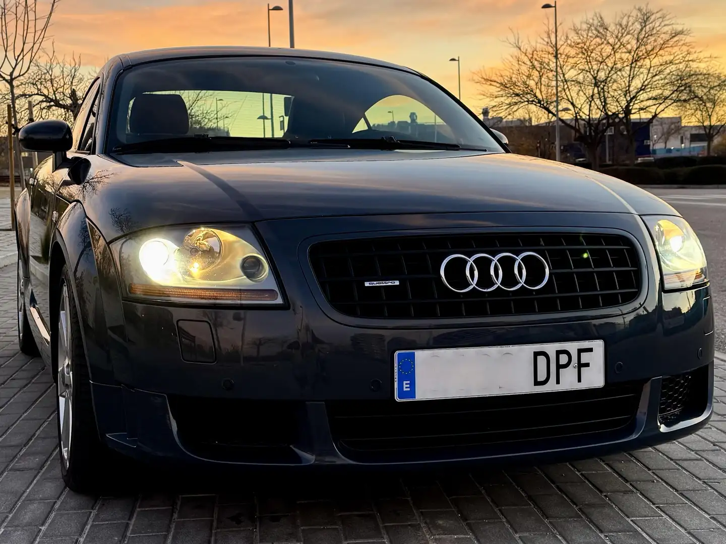 Audi TT TT Coupé 3.2 quattro DSG Gris - 2