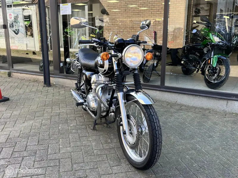 Kawasaki W 800 - foto 4