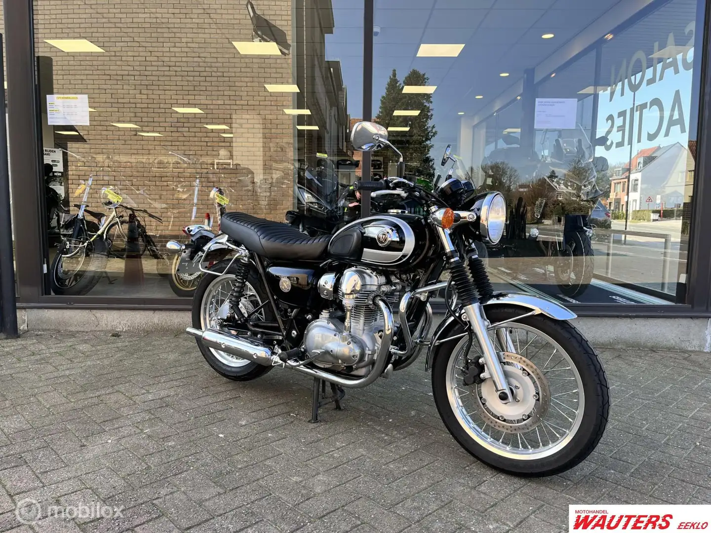 Kawasaki W 800 Černá - 1