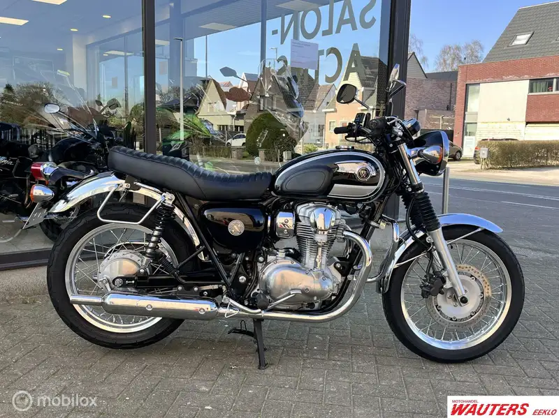 Kawasaki W 800 - foto 2