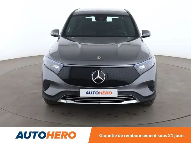 Mercedes-Benz Eqb view 9