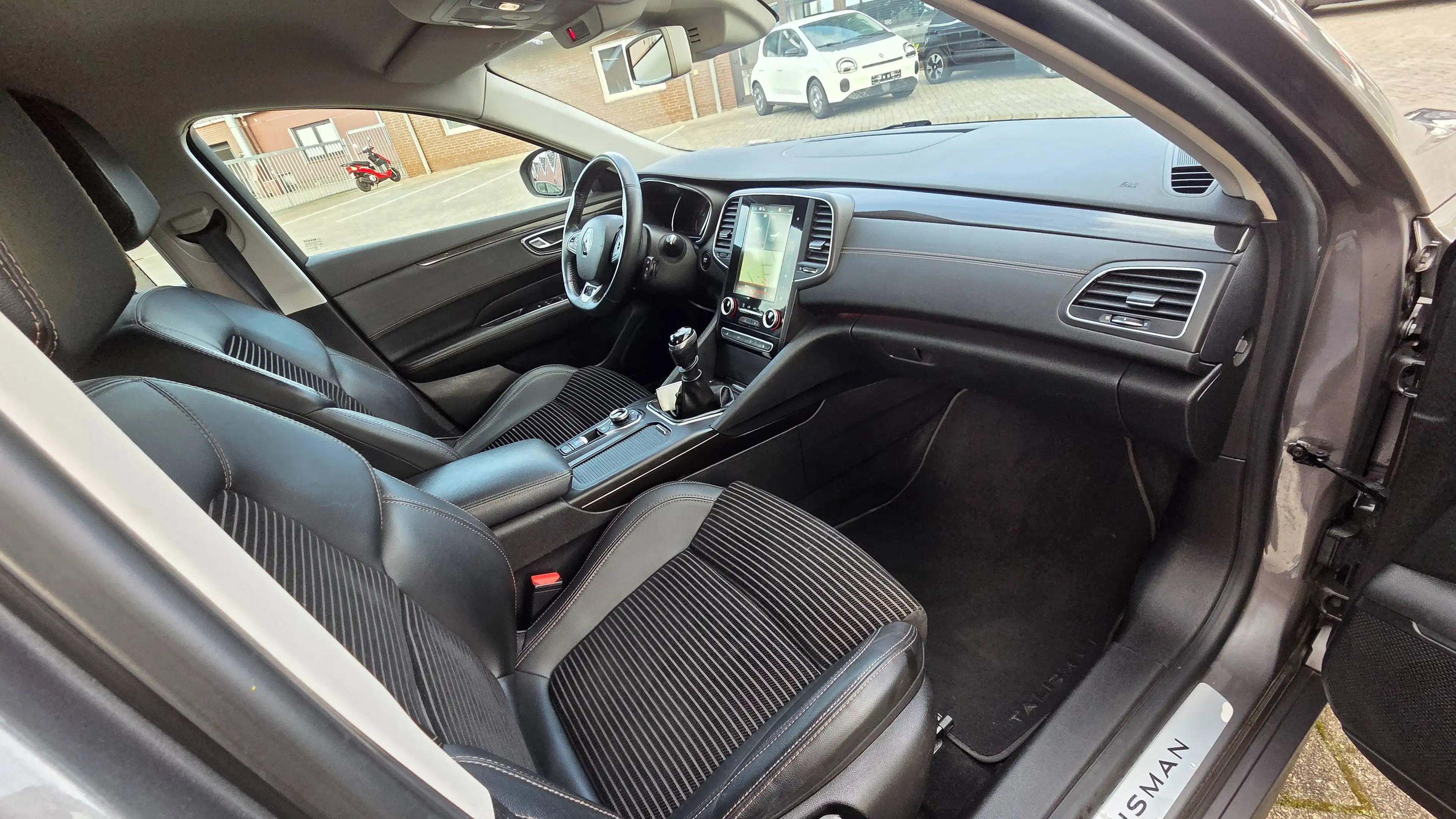 Renault Talisman Intens — photo 15