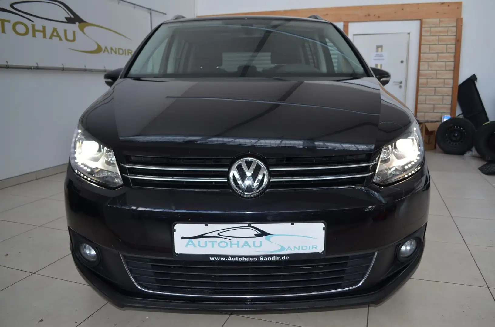 Volkswagen Touran 1.4 TSI  Cross DSG ~ Navi~Pano~Xenon~AHK Nero - 2