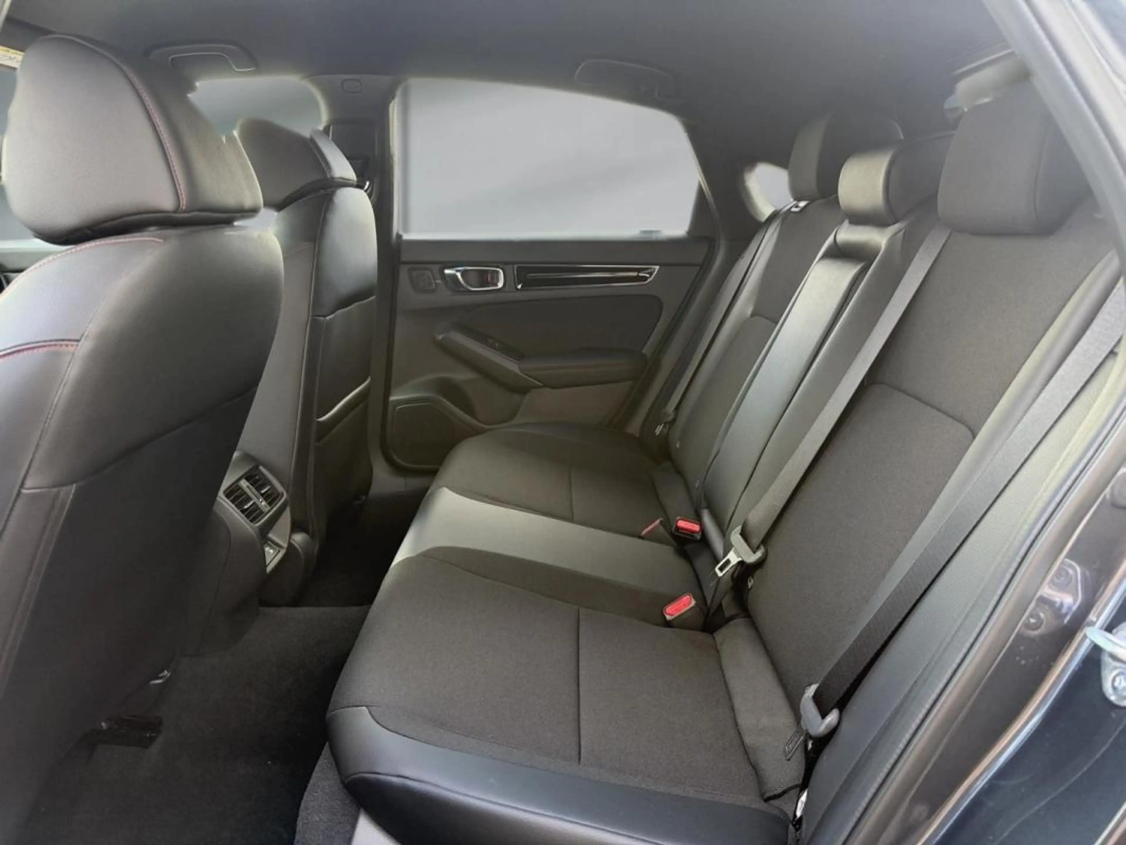 Honda Civic 2.0 i-MMD 184ch e:HEV Sport — photo 12