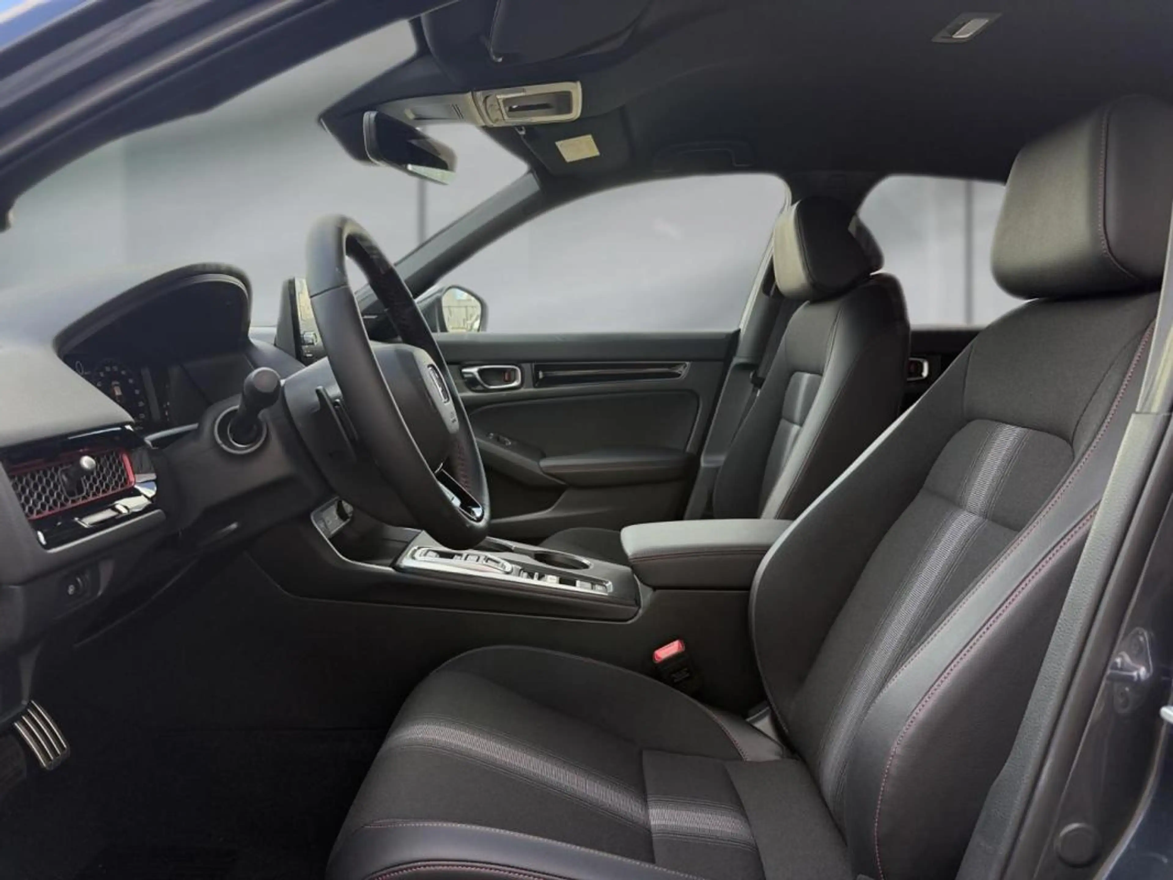 Honda Civic 2.0 i-MMD 184ch e:HEV Sport — photo 11