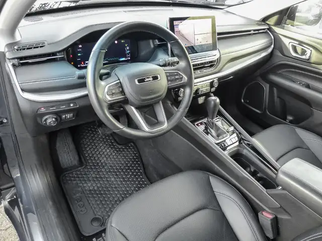 Jeep Compass view 5