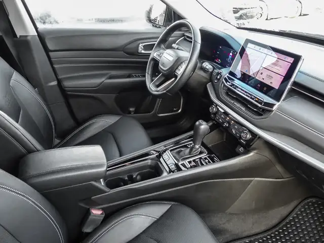 Jeep Compass view 4