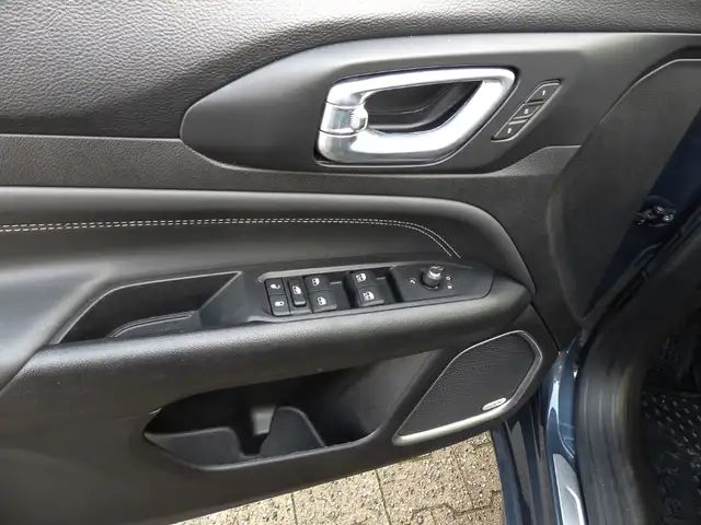 Jeep Compass view 14
