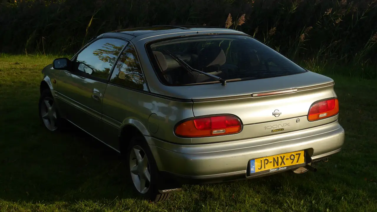 Nissan 100 NX 1.6 SLX Sport-i, foto 2