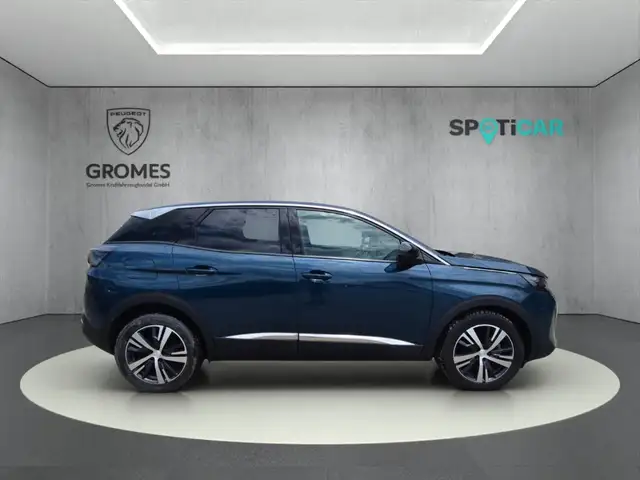 Peugeot 3008 view 2
